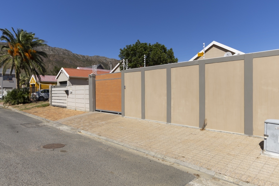 2 Bedroom Property for Sale in Admirals Park Western Cape